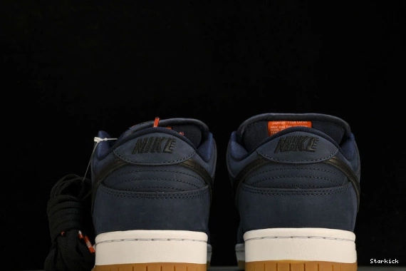 Dunk Black Navy  Gum SB CW7463-401 Nike Low 0226